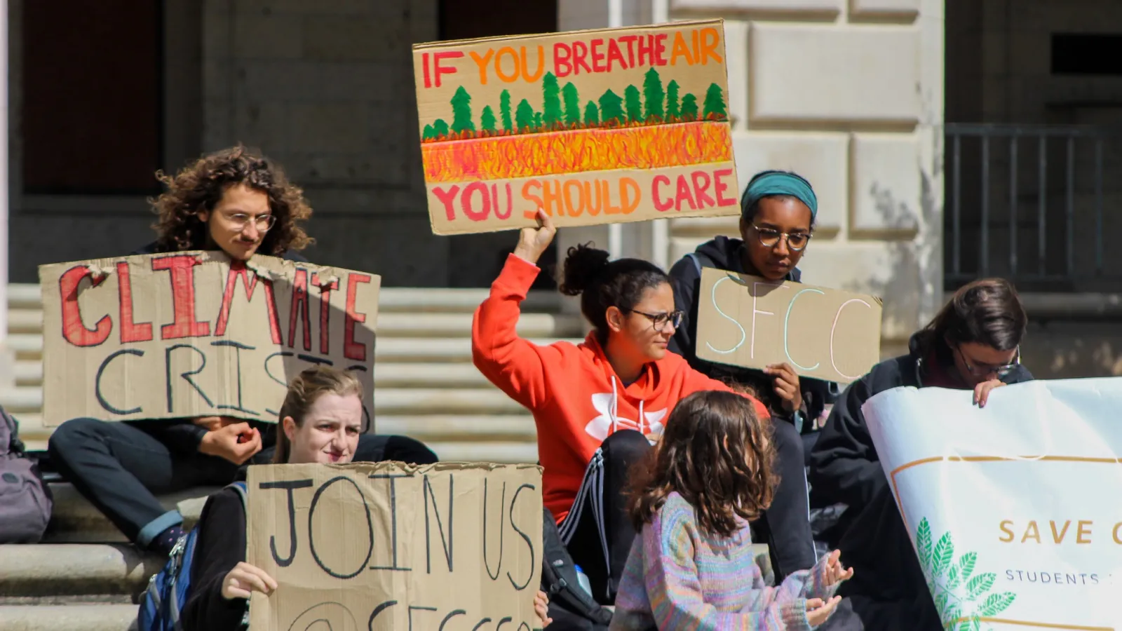 Students Fighting Climate Change meet at the Tower